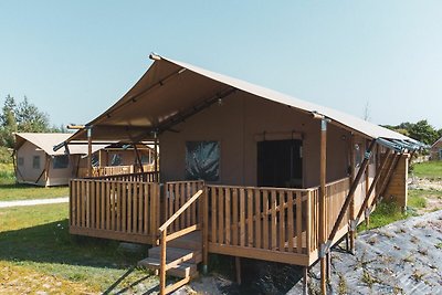 Glamping tent met keuken aan het IJsselmeer