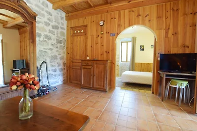 Vintage-Ferienhaus in Lanas mit Swimmingpool