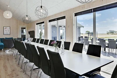 24 Personen Ferienhaus in Spøttrup