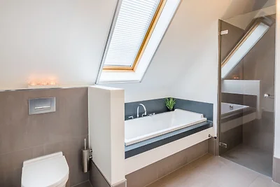 Lodge dal design moderno direttamente...