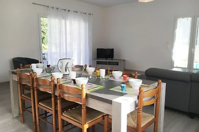 Villa a Thueyts con piscina