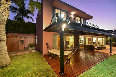 Villa mit Privatpool im Golfresort bei...