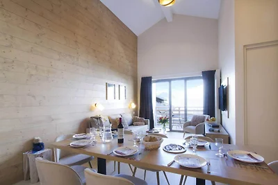 Wohnung in L'Éclose mit Bergblick