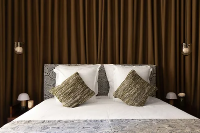 Palais Bourbon Hotel – Zimmer 32 – 2P –...