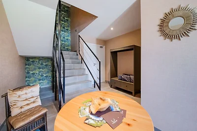 Geräumiges Ferienhaus in Bourseigne-Neuve