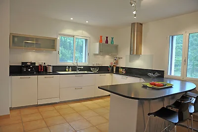 Ferienhaus mit Aussicht und privatem Pool