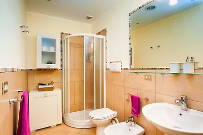 Lussuosa villa a Ragalna con piscina privata