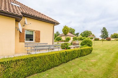 Modernes Ferienhaus mit Schwimmbad