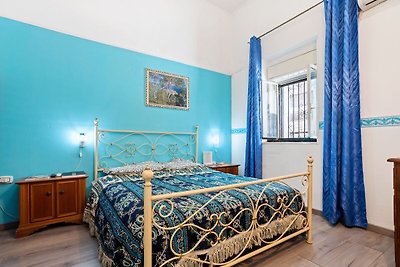 Traditional Holiday Home in Siracusa near...