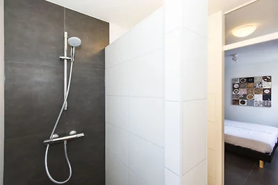 Lussuosa villa con microonde, immersa nel...