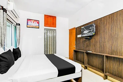 Hotel O Jessore Road Calcutta Skyline...