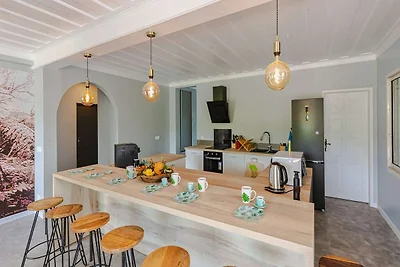 Bekroonde milieuvriendelijke villa