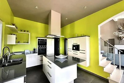 Villa in Valcros mit Infinity-Pool und...