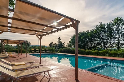 Einladende Villa mit Swimmingpool in der...