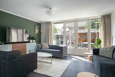 Ferienhaus mit Terrasse in Grou