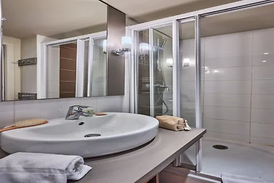 Chalet costiero per 6 persone con piscina