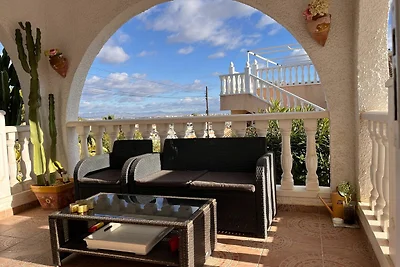 Bella villa con terrazza e piscina