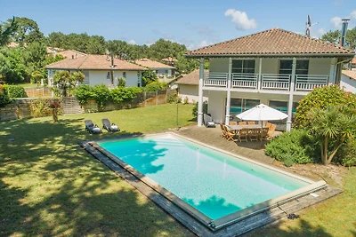 Villa mit Schwimmbad 400 Meter vom Strand...