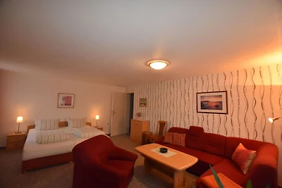 Schצne Wohnung in Krצpelin in der Nהhe von...