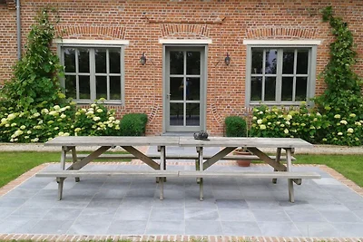 Spaziosa villa a Diksmuide, con cortile