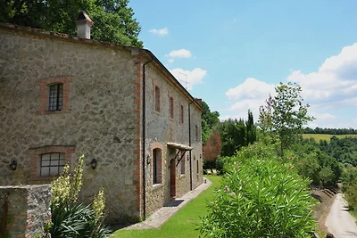 Spaziosa Villa con piscina privata a...