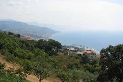 Schönes Bauernhaus in Cetraro mit Terrasse