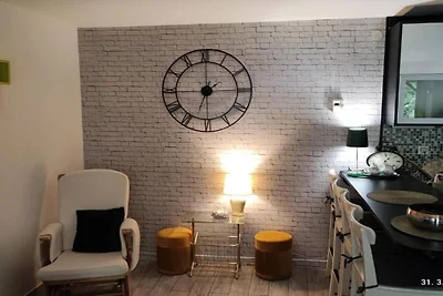 One Bedroom Apartment with Garden