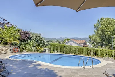 Villa a Arenys de Mar con piscina