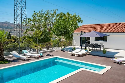Villa Florinda mit Pool in der Nähe von Split