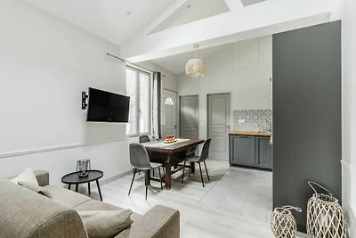 Haus für 18 Personen mit Kino Place Morny