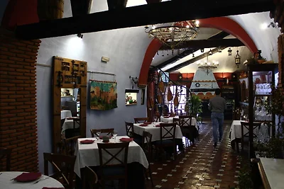 Casa rurale in grotta con piscina