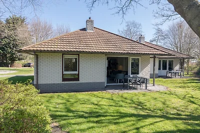 Renovierter einstöckiger Bungalow, 2 km vom M...