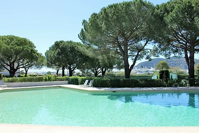 Modernes Appartement mit Schwimmbad