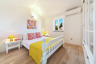 Pittoresca villa con piscina privata in...