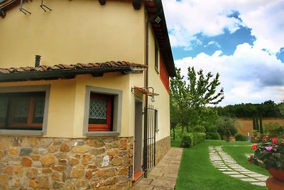 Lussureggiante Agriturismo nel cuore della...