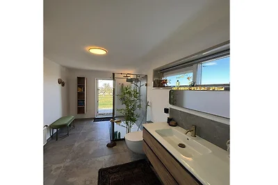 Schönes kleines Haus mit Blick auf die Mühle