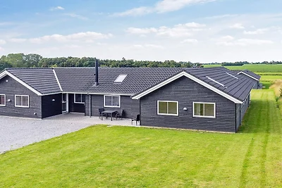 20 Personen Ferienhaus in Stege