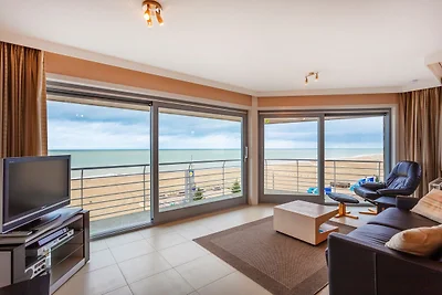 Moderne, luxuriöse Eckwohnung direkt am Meer