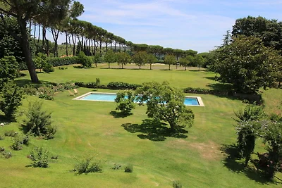 Villa di lusso a Manziana con piscina