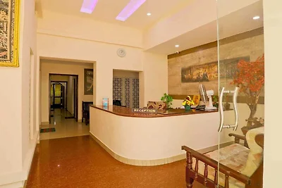 Hotel O Kazhakuttam Railway Station