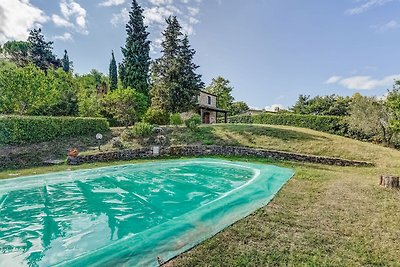Modern Villa in Radicofani with Pool