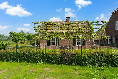 The Old Farmhouse mit Terrasse in Montfoort