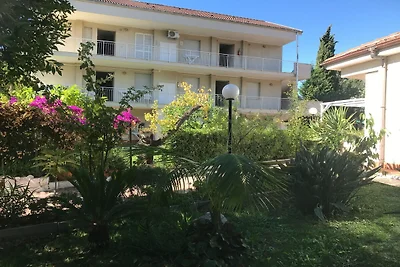 Wohnung in Loano mit Garten