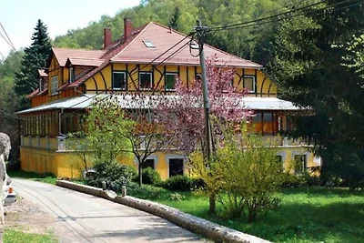 Appartamento in una villa con parco a...