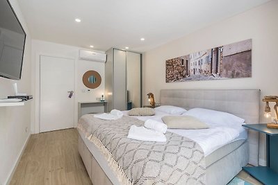 Schöne und moderne Villa mit Pool für 9 Perso...