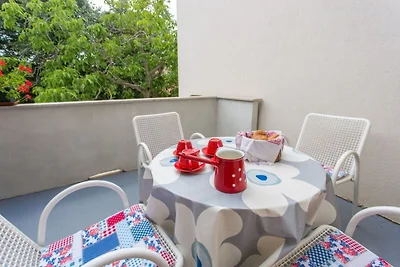 Ferienhaus in Polje mit Garten