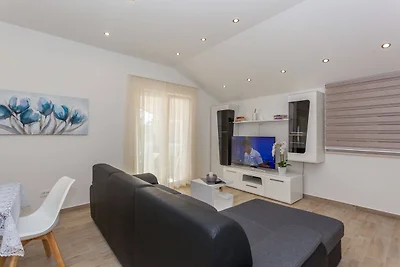 Villa in der Nähe von Zadar für 16 Gäste