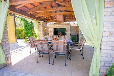 Villa in Poreč mit Schwimmbecken