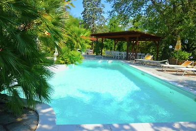 Spaziosa casa vacanze con piscina a Terranuov...