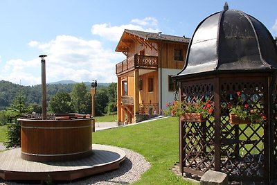 Comfy chalet with a dishwasher, in the High...